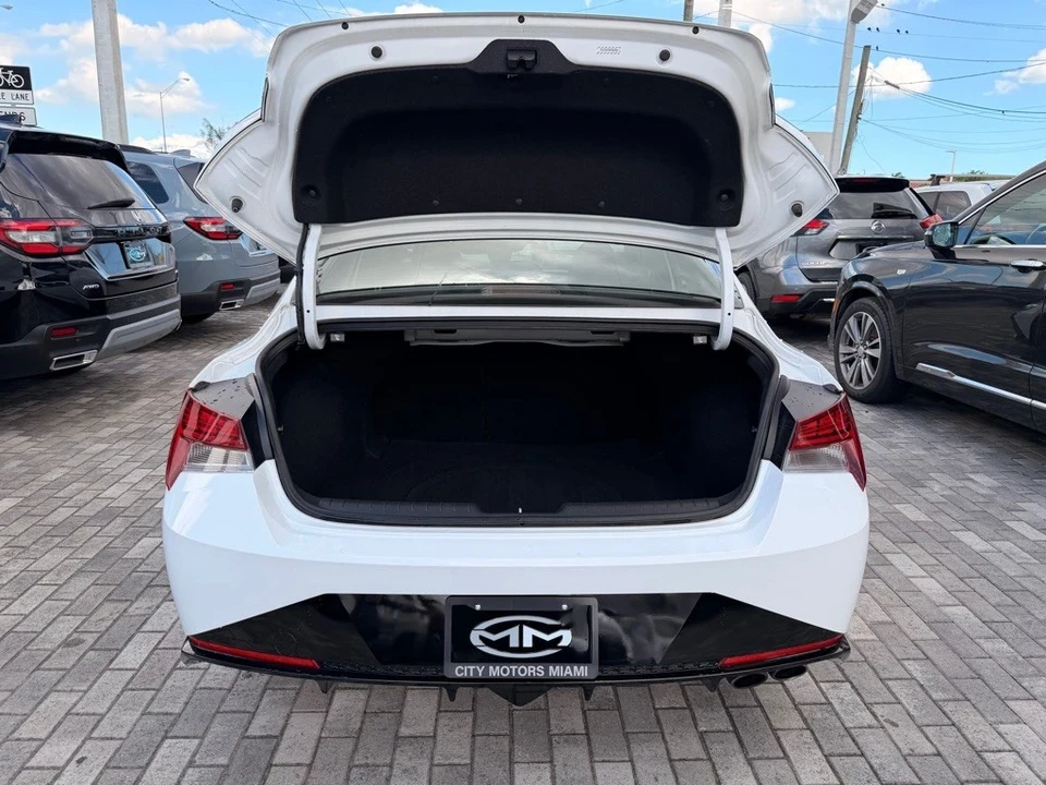 2023 Hyundai Elantra - Image 8 of 21