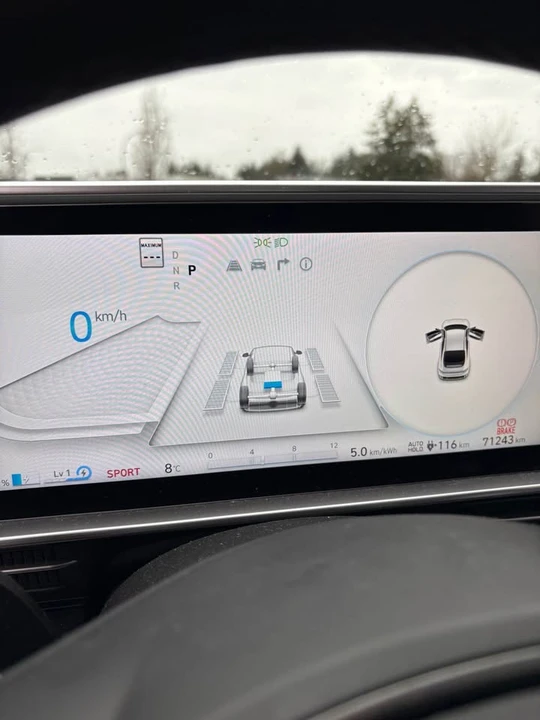 2023 Hyundai Ioniq 6 - Image 12 of 17