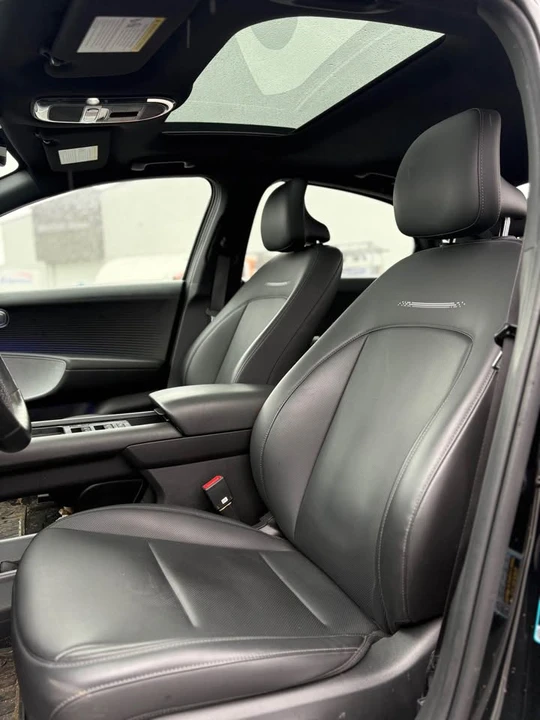 2023 Hyundai Ioniq 6 - Image 10 of 17
