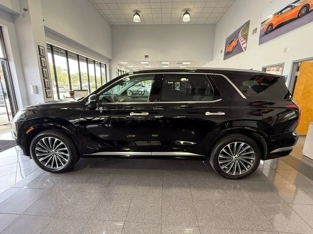 2023 Hyundai Palisade - Image 2 of 21