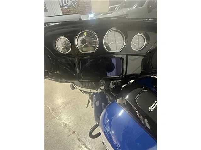 2023 Harley-Davidson Touring Milwaukee-Eight - Image 14 of 15