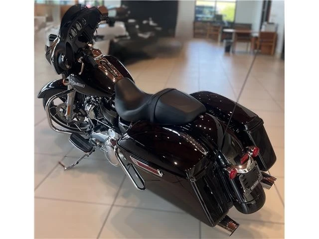 2023 Harley-Davidson Touring Milwaukee-Eight - Image 9 of 21