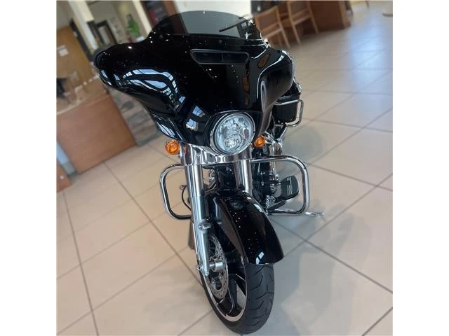 2023 Harley-Davidson Touring Milwaukee-Eight - Image 15 of 21