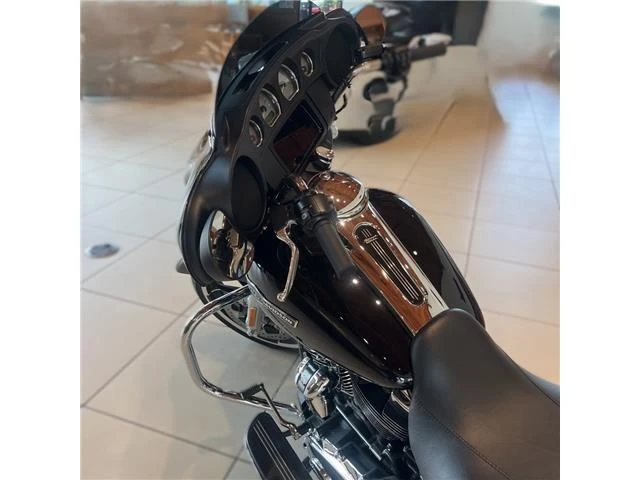 2023 Harley-Davidson Touring Milwaukee-Eight - Image 8 of 21