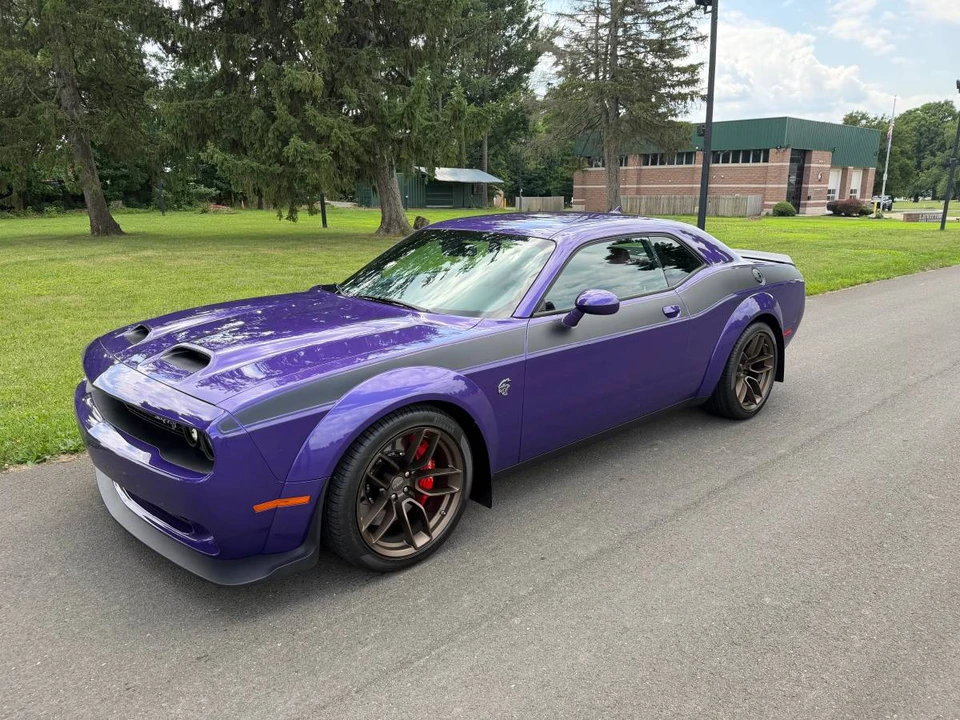 2023 Dodge Challenger SRT Hellcat 3rd Gen - Image 3 of 24