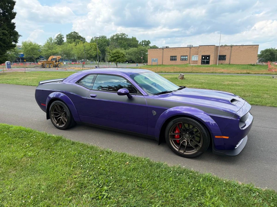 2023 Dodge Challenger SRT Hellcat 3rd Gen - Image 9 of 24