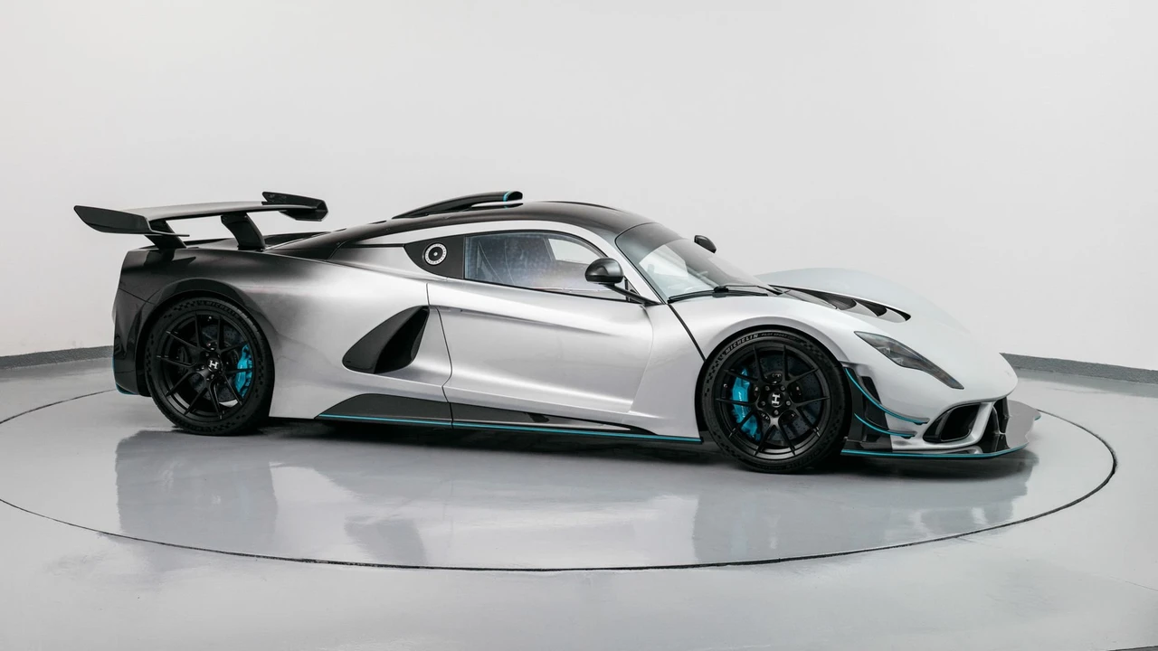2023 Hennessey - Image 29 of 31