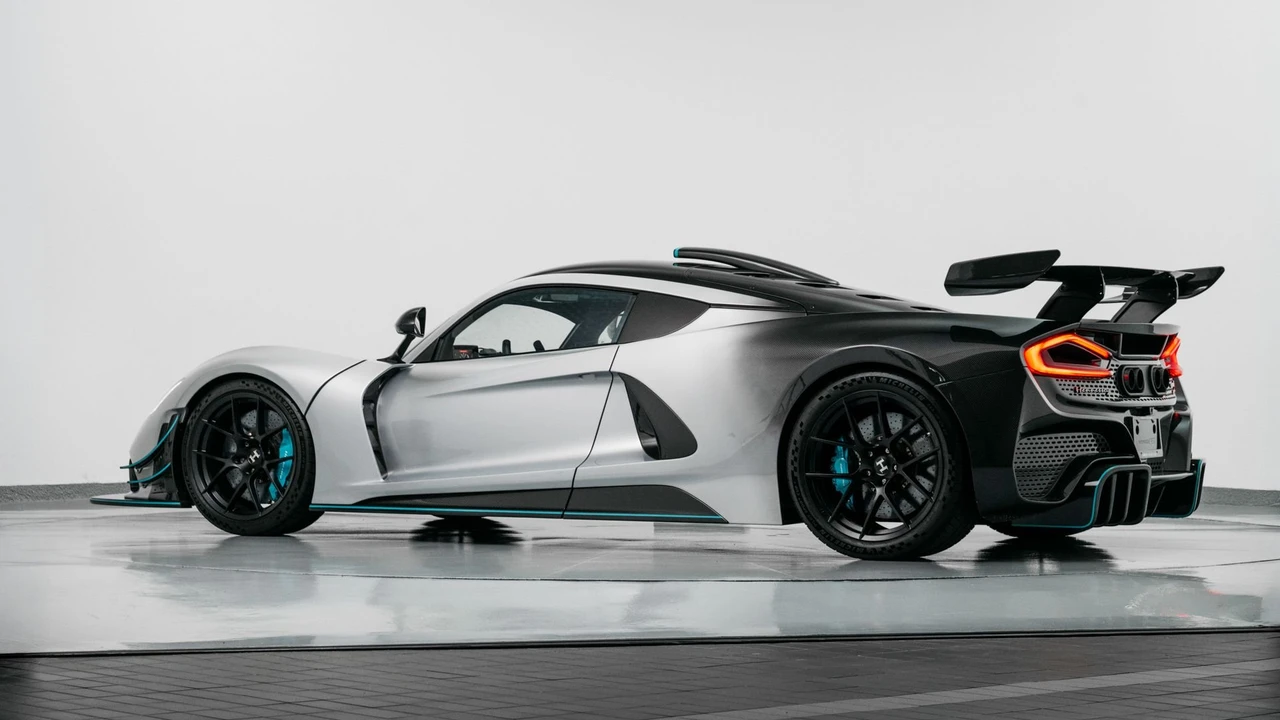 2023 Hennessey - Image 12 of 31