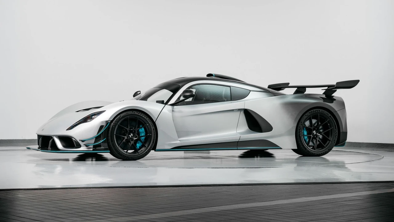 2023 Hennessey - Image 11 of 31