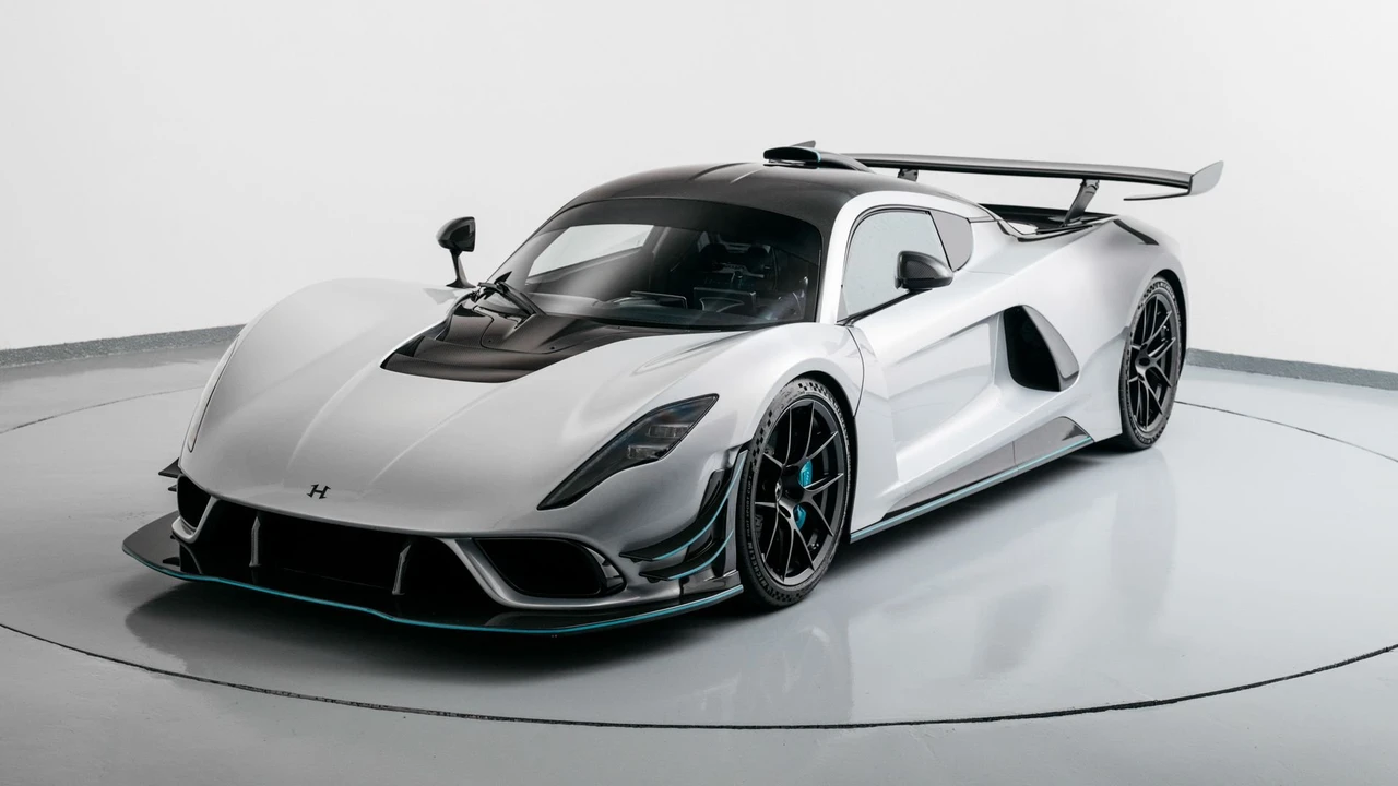 2023 Hennessey - Image 16 of 31