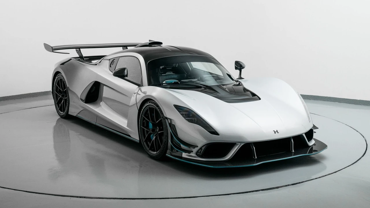 2023 Hennessey - Image 25 of 31