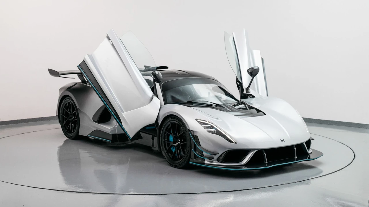 2023 Hennessey - Image 24 of 31