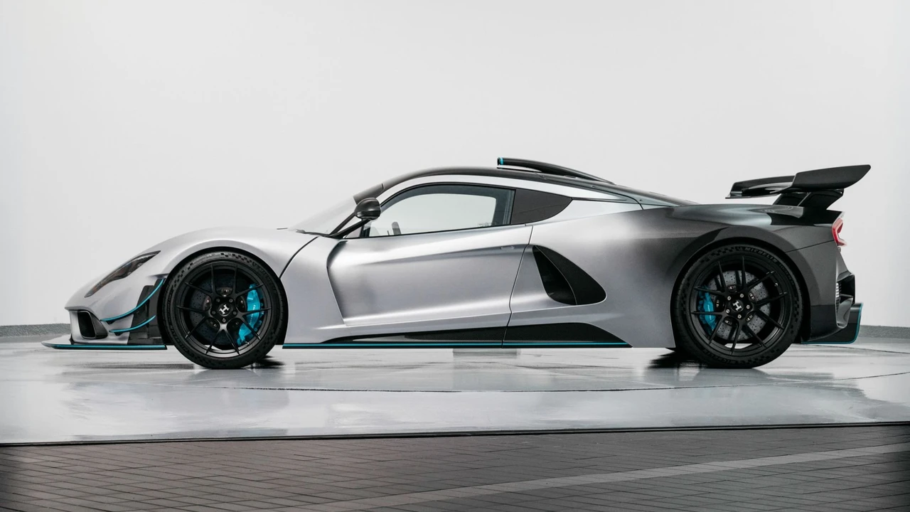 2023 Hennessey - Image 15 of 31