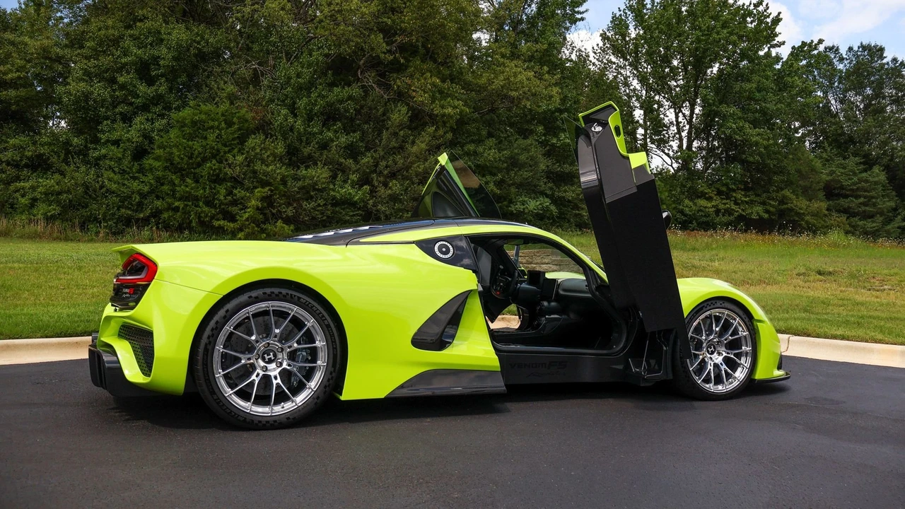 2023 Hennessey - Image 28 of 31