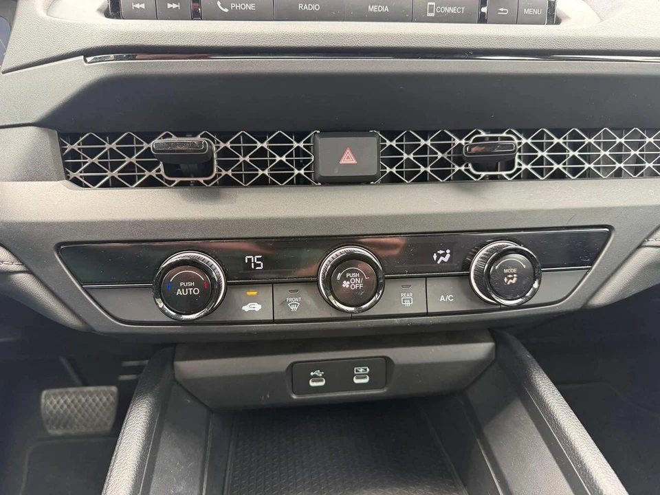 2023 Honda Accord 11th Gen - Image 10 of 28