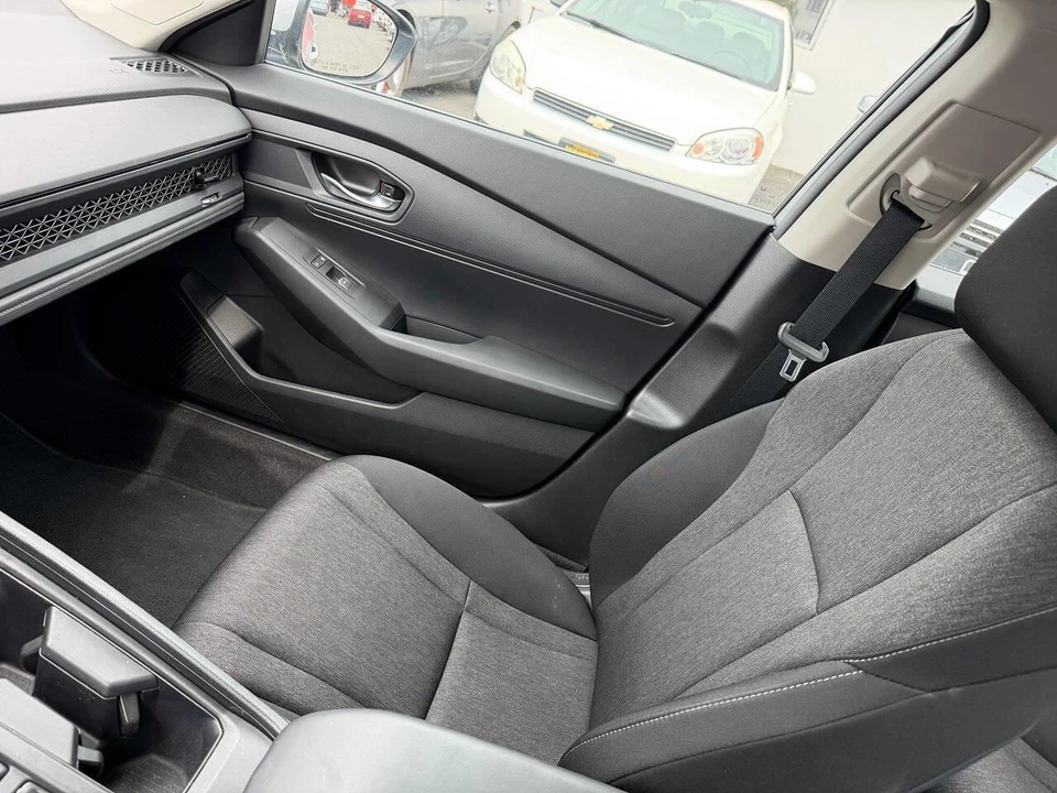 2023 Honda Accord 11th Gen - Image 12 of 28