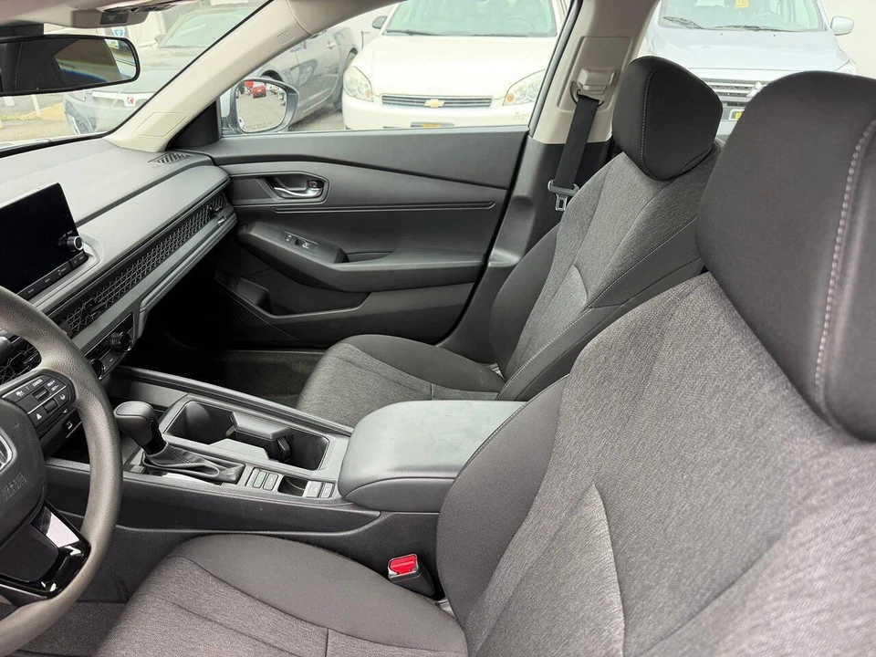 2023 Honda Accord 11th Gen - Image 5 of 28