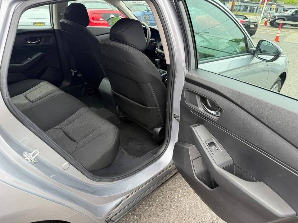 2023 Honda Accord 11th Gen - Image 19 of 28