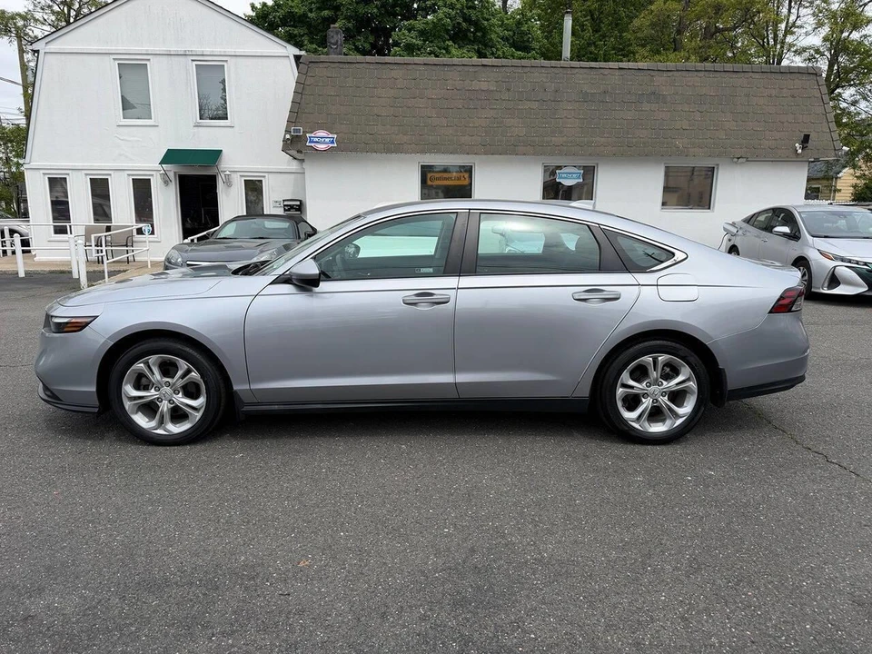 2023 Honda Accord 11th Gen - Image 23 of 28