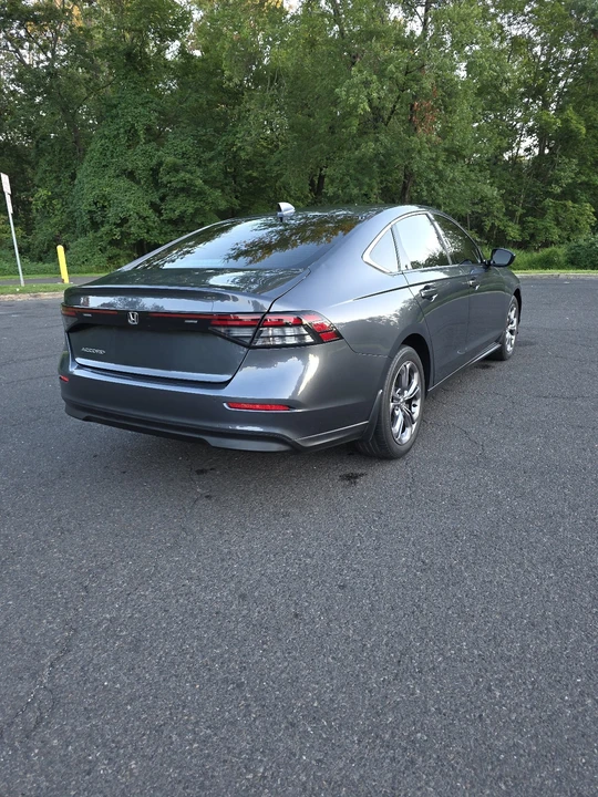2023 Honda Accord 11th Gen - Image 6 of 21