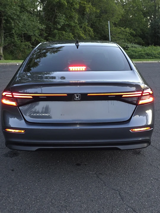 2023 Honda Accord 11th Gen - Image 10 of 21