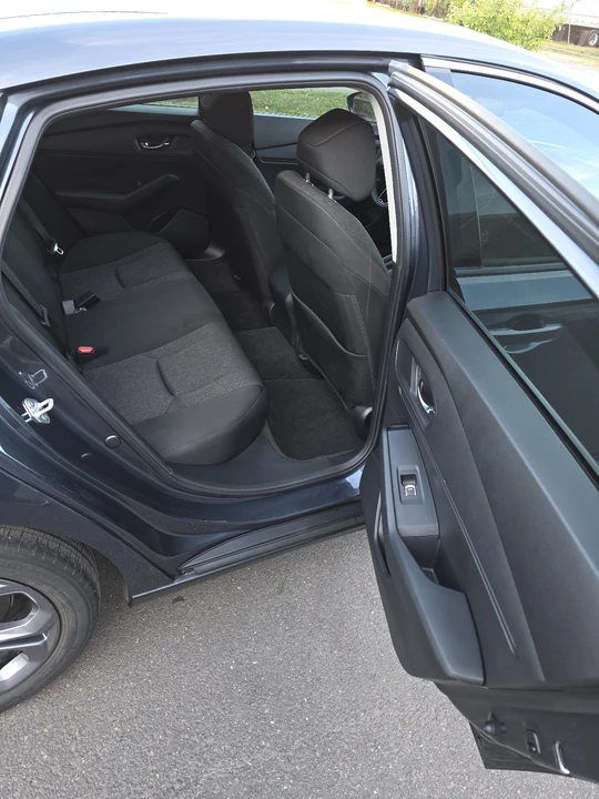 2023 Honda Accord 11th Gen - Image 19 of 21