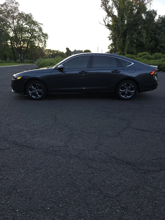 2023 Honda Accord 11th Gen - Image 3 of 21