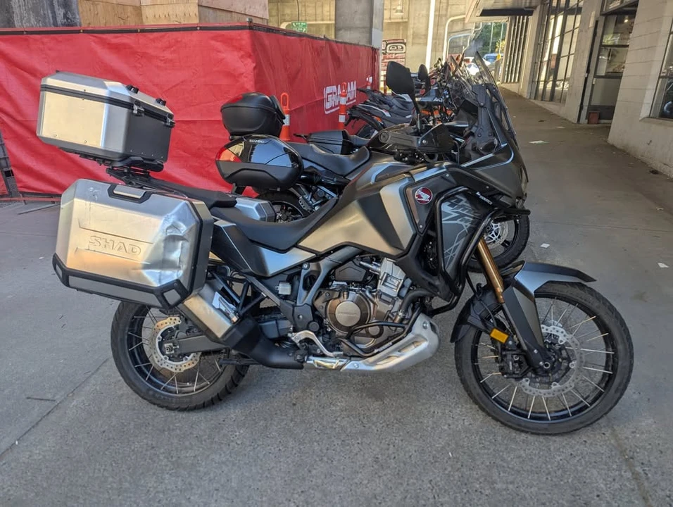 2023 Honda Motorcycles - Image 2 of 6