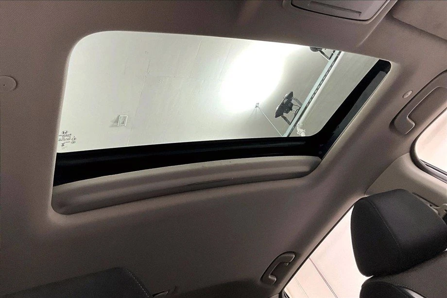 2023 Honda CR-V 6th Gen - Image 9 of 20
