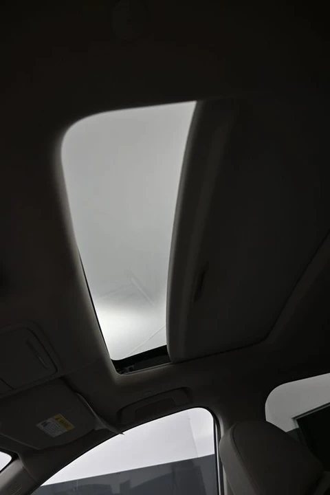 2023 Honda CR-V 6th Gen - Image 18 of 21