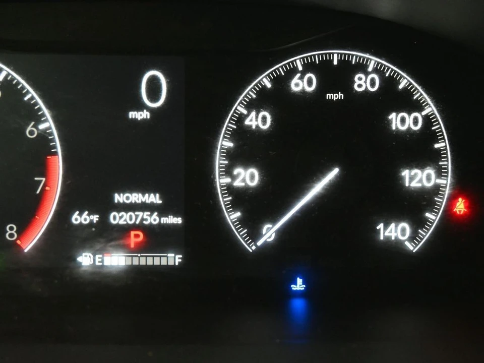 2023 Honda CR-V 6th Gen - Image 16 of 21