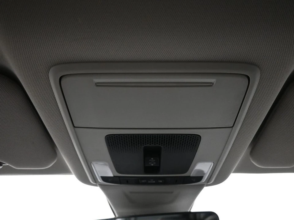 2023 Honda CR-V 6th Gen - Image 17 of 21