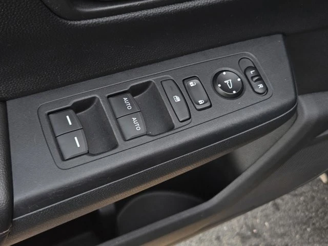 2023 Honda CR-V 6th Gen - Image 10 of 12