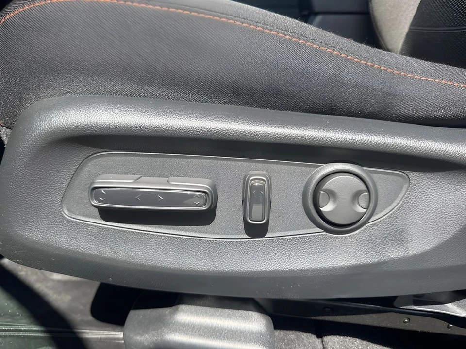 2023 Honda CR-V 6th Gen - Image 10 of 12