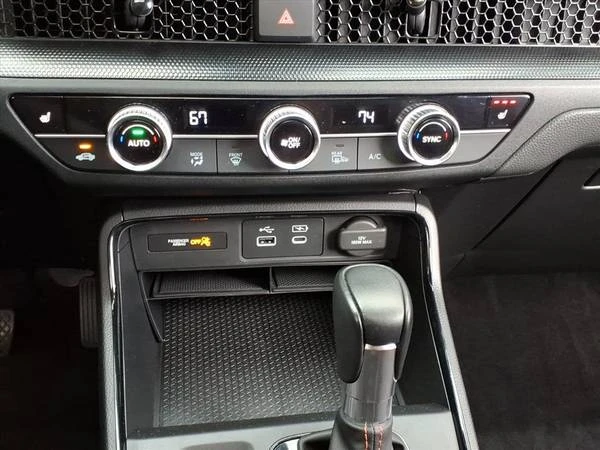 2023 Honda CR-V 6th Gen - Image 15 of 20