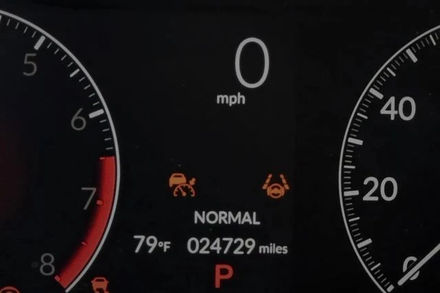 2023 Honda CR-V 6th Gen - Image 8 of 17