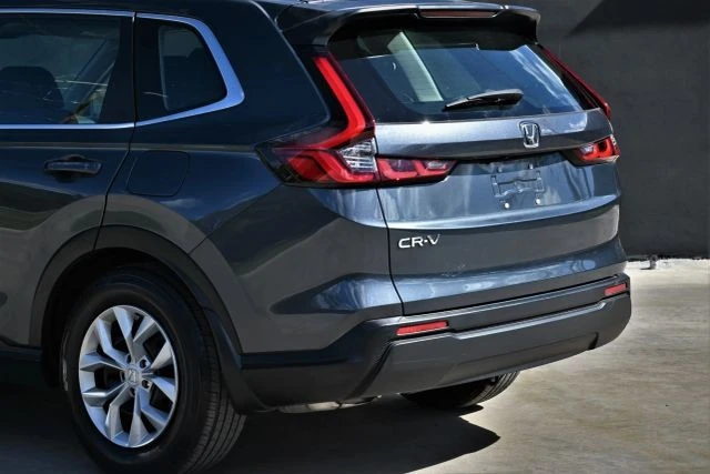 2023 Honda CR-V 6th Gen - Image 9 of 17