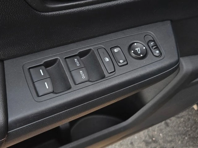 2023 Honda CR-V 6th Gen - Image 10 of 21