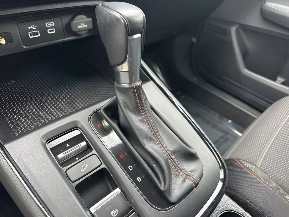 2023 Honda CR-V 6th Gen - Image 17 of 21