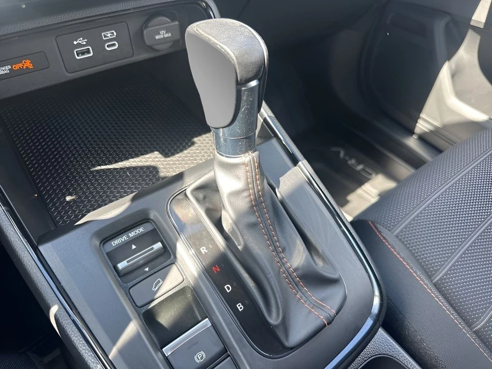 2023 Honda CR-V 6th Gen - Image 17 of 21