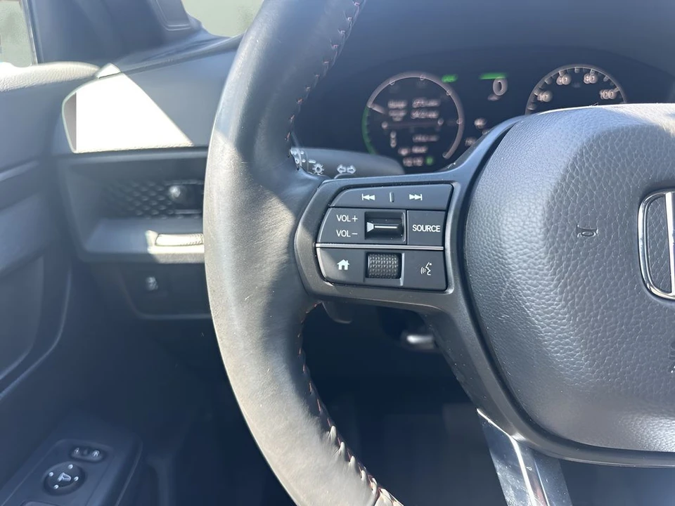 2023 Honda CR-V 6th Gen - Image 15 of 21