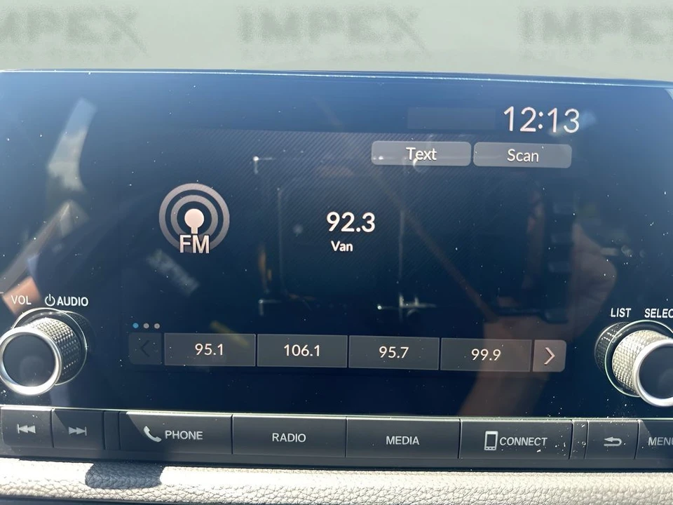 2023 Honda CR-V 6th Gen - Image 18 of 21