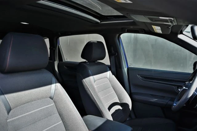2023 Honda CR-V 6th Gen - Image 11 of 17