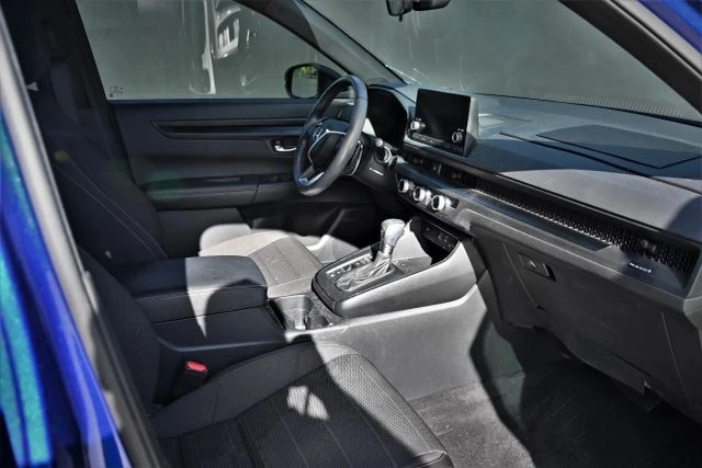 2023 Honda CR-V 6th Gen - Image 13 of 17