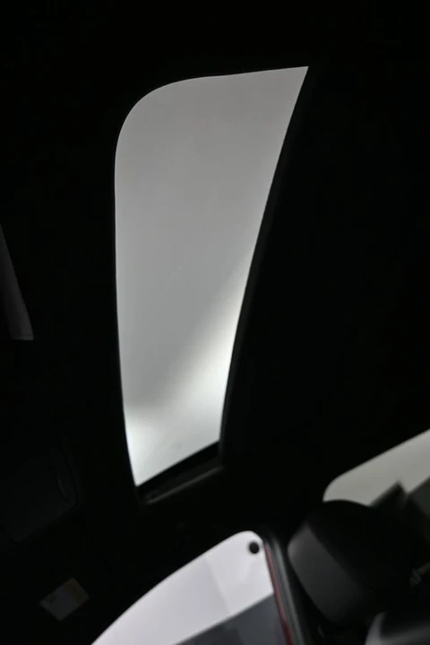 2023 Honda CR-V 6th Gen - Image 18 of 21