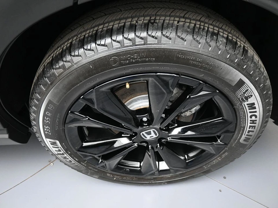 2023 Honda CR-V 6th Gen - Image 15 of 21
