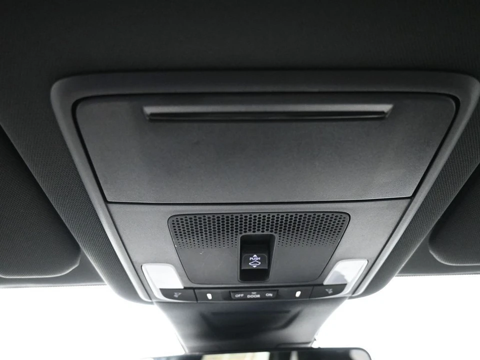 2023 Honda CR-V 6th Gen - Image 17 of 21