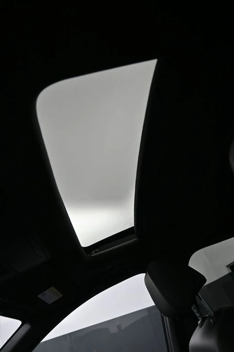 2023 Honda CR-V 6th Gen - Image 18 of 21
