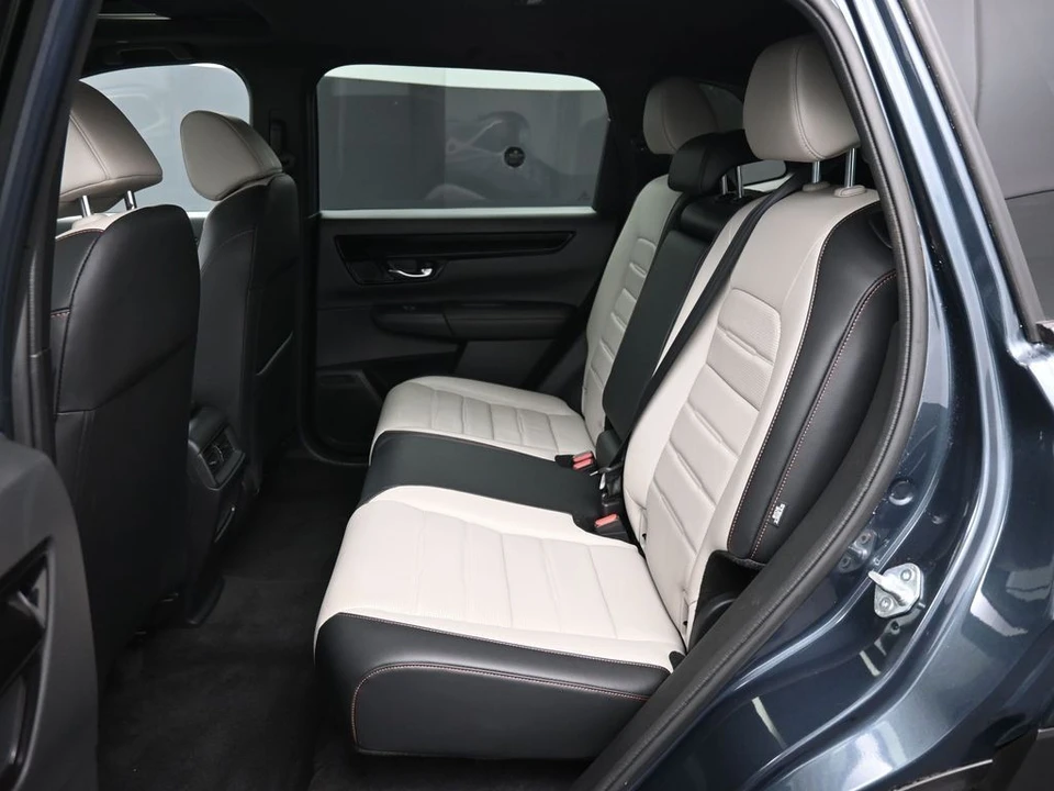 2023 Honda CR-V 6th Gen - Image 21 of 31