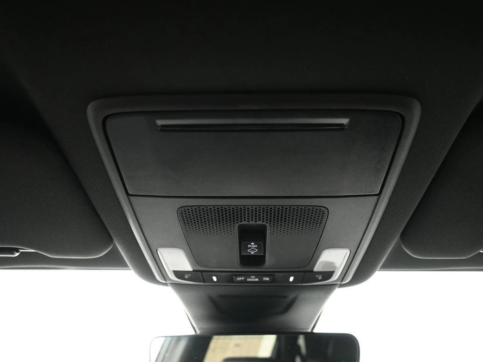 2023 Honda CR-V 6th Gen - Image 17 of 21